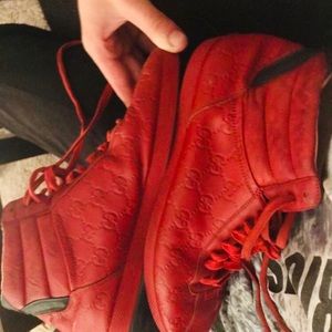 Authentic Men’s hightop gucci shoes 9 and a half
